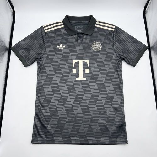Bayern Munchen 2024/25 – Oktoberfest – Aficionado – Hombre