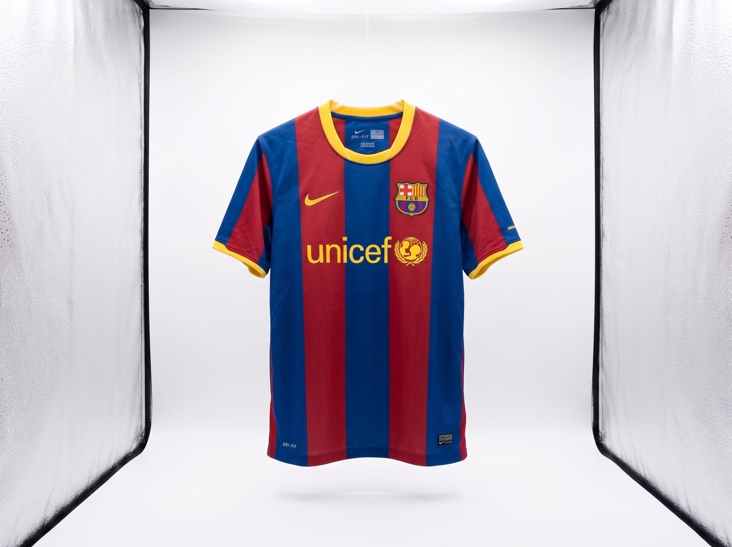 Retro Barcelona Messi #10 Jersey - 10/11 UCL Winners