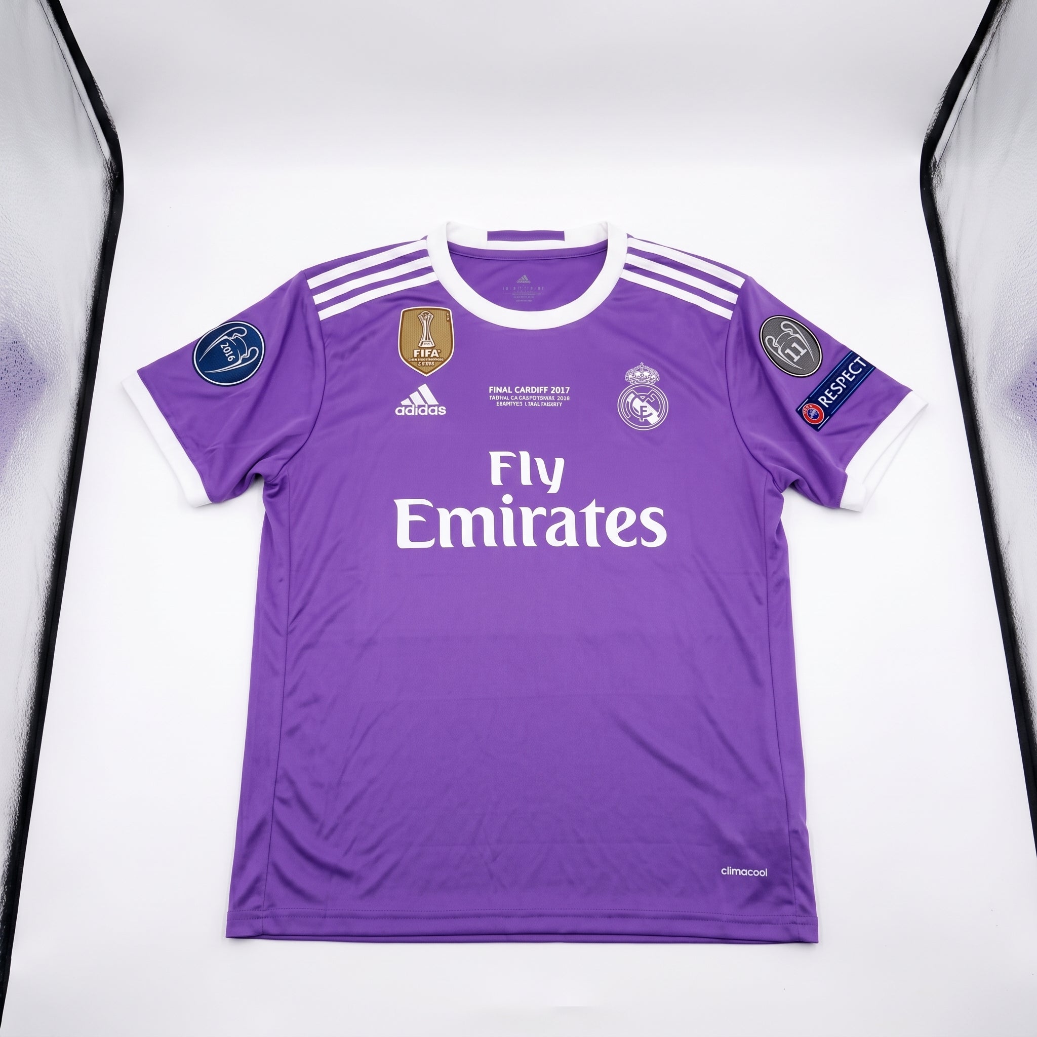 Retro Real Madrid Isco #22 Jersey - 2016/17 UCL Winners