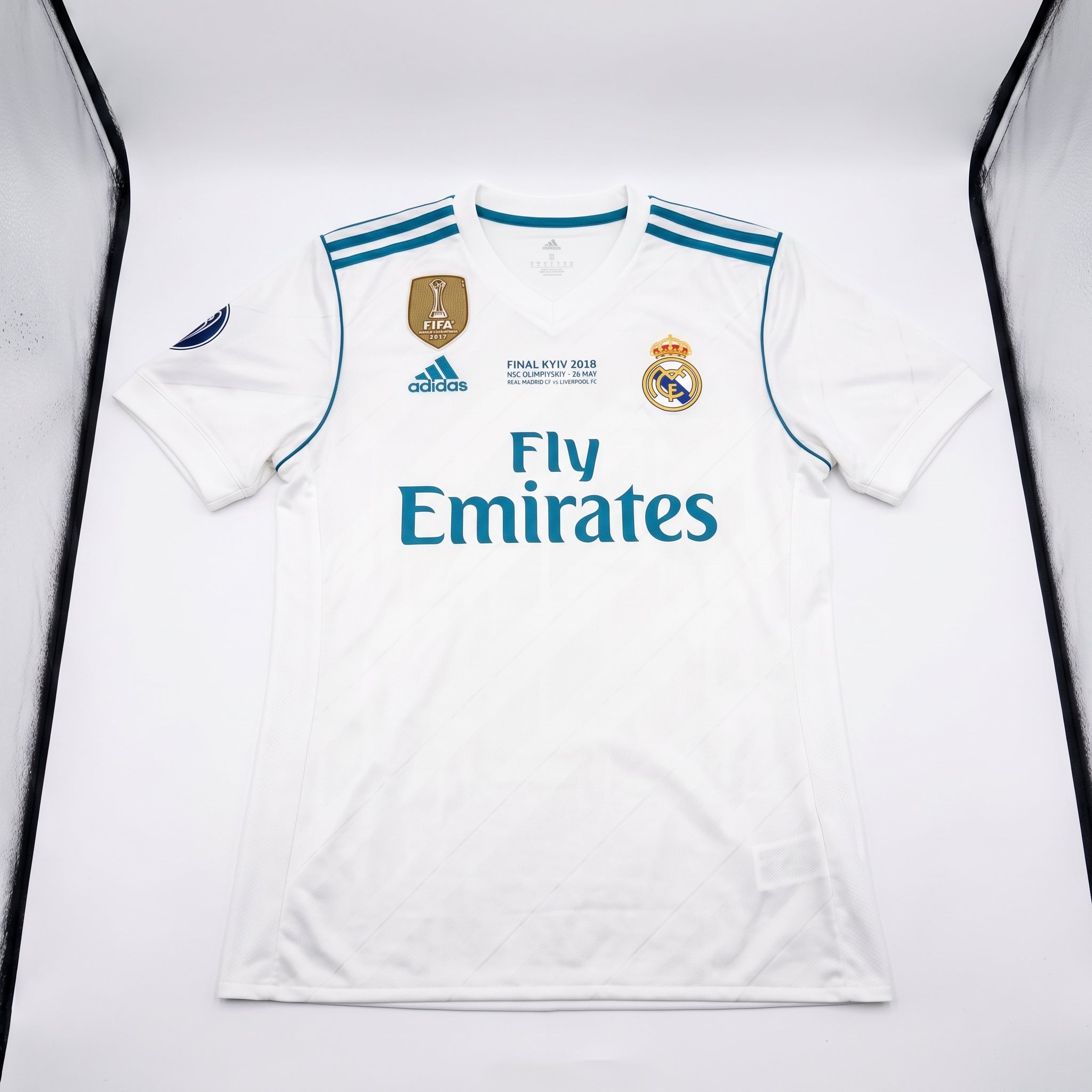 Retro Real Madrid Benzema #9 Jersey - 2017/18 UCL Winners